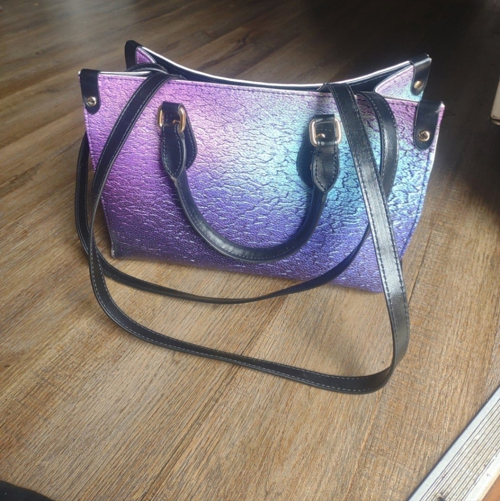 Purse - Picture 2 of 12